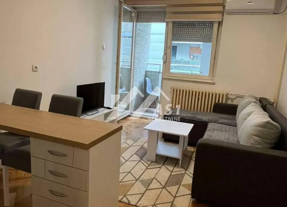 Rent, apartment, 24m², Bulevar Oslobodjenja, Novi Sad Sve Podlokacije