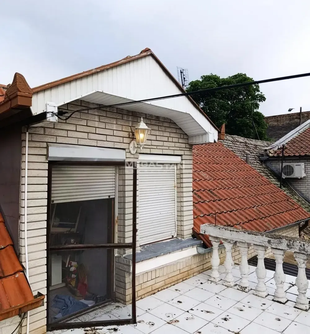 Sale, house, 232m², Centar, Pančevo