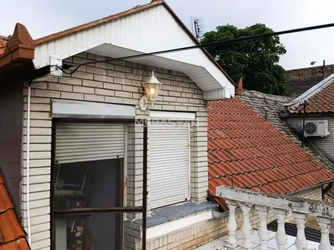 Sale, house, 232m², Centar, Pančevo - image 11