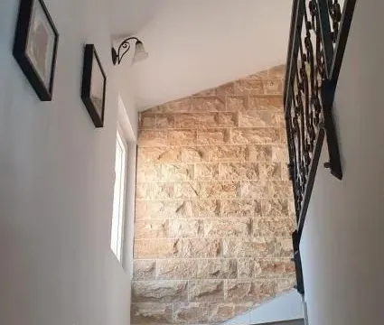 Izdavanje, dvosoban stan, 80m², Centar, Tivat - image 12