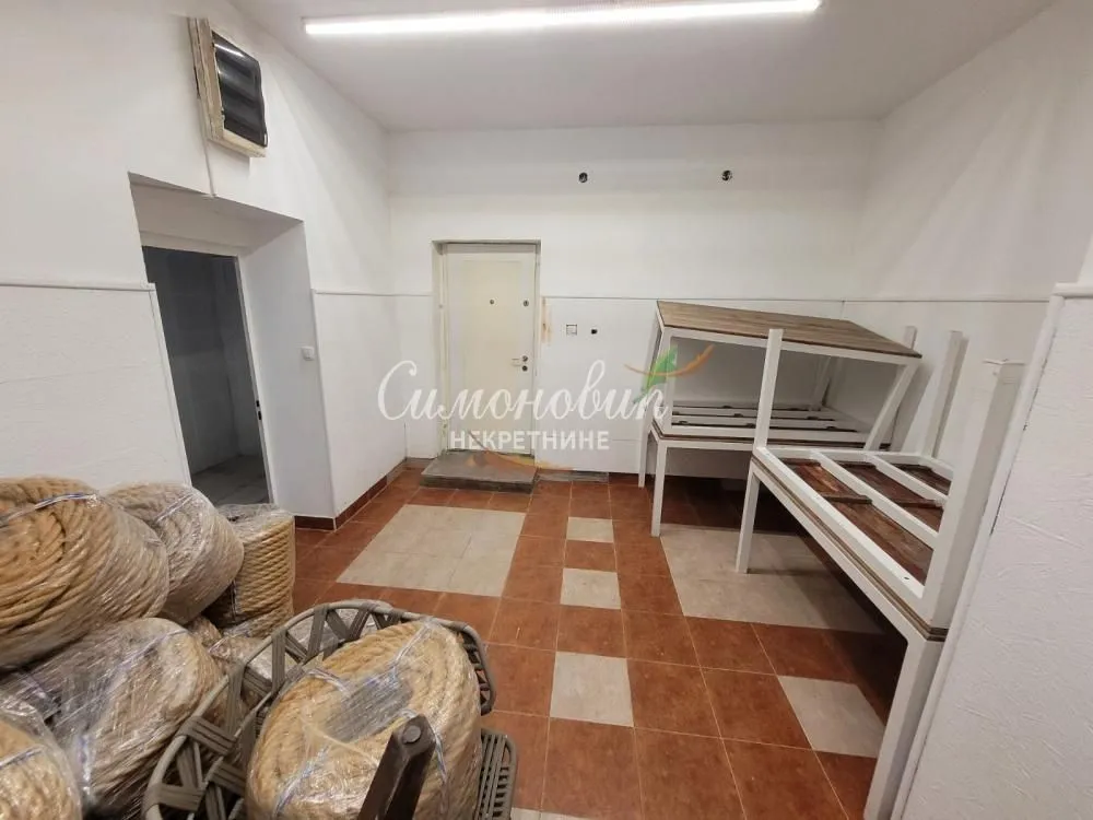 Izdavanje, poslovni prostor, 160m², Ledine, Beograd