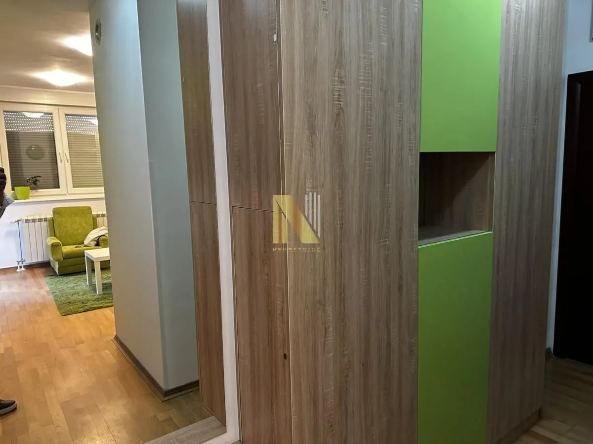 Izdavanje, jednosoban stan, 36m², Adamovićevo Naselje, Novi Sad Sve Podlokacije