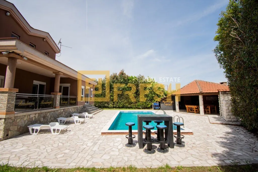 Rent, house, 330m², Zeta, Podgorica