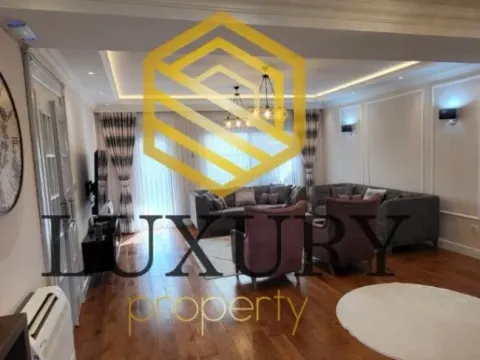 Izdavanje, kuća, 280m², Stara Varoš, Podgorica - image 10