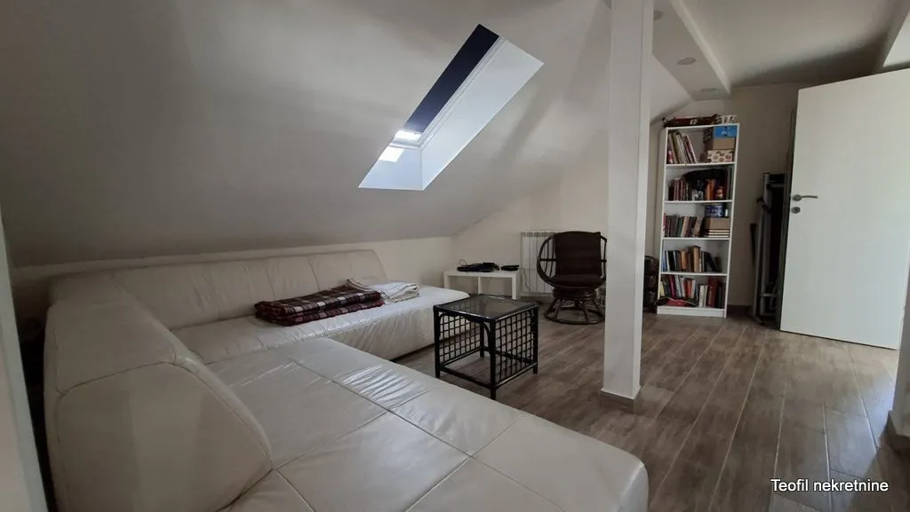 Izdavanje, garsonjera, 120m², Severni Bulevar, Zvezdara Sve Podlokacije