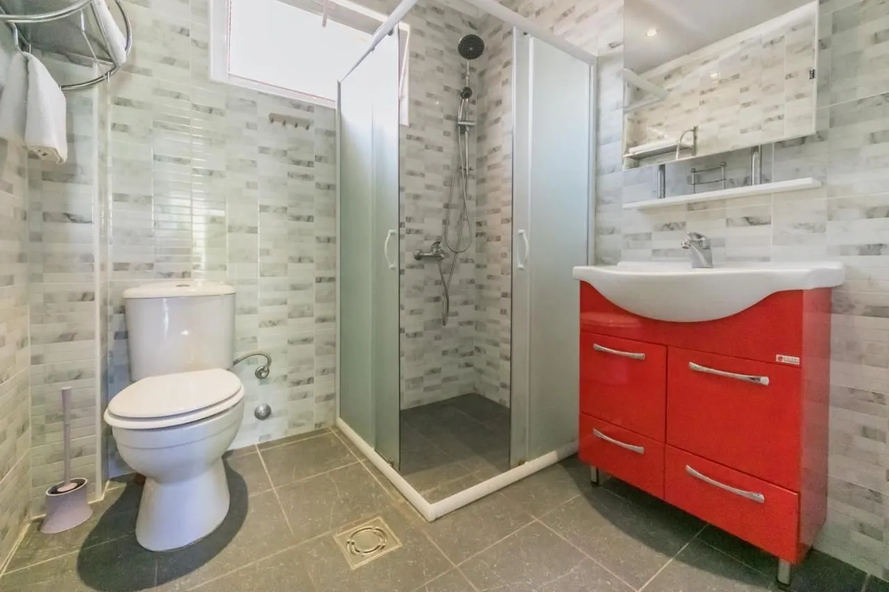 Sale, house, 220m², Đuraševići, Tivat