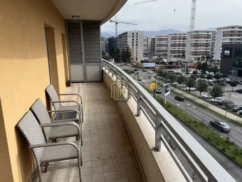 Rent, two bedroom apartment, 75m², City Kvart, Podgorica - image 9