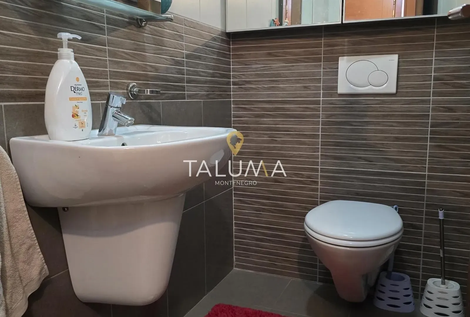 Prodaja, trosoban stan, 120m², Tološi, Podgorica