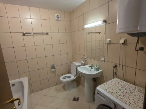 Rent, two bedroom apartment, 75m², City Kvart, Podgorica - image 8