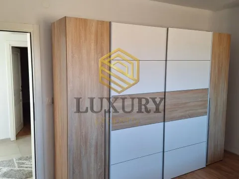 Izdavanje, kuća, 110m², Cijevna, Podgorica - image 8