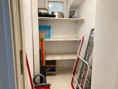 Izdavanje, trosoban stan, 80m², Krnjaca, Palilula Sve Podlokacije - image 12