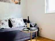 Rent, one bedroom apartment, 40m², Škaljari, Kotor - image 3