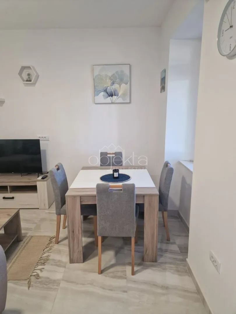 Izdavanje, stan, 53m², Kotor, Crna Gora