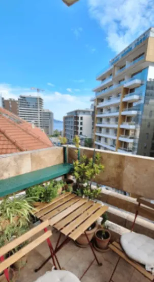 Izdavanje, stan, 90m², Centar, Budva