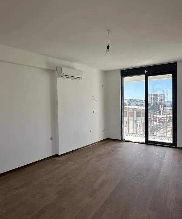 Prodaja, jednosoban stan, 45m², Ilino, Bar