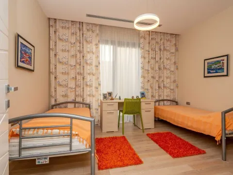 Prodaja, trosoban stan, 139m², Rijeka Reževići, Budva - image 14