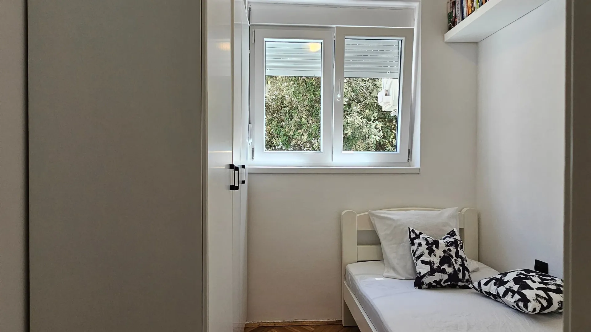 Prodaja, dvosoban stan, 52m², Dubovica, Budva