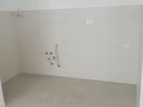 Izdavanje, jednosoban stan, 58m², Pobrežje, Podgorica - image 9