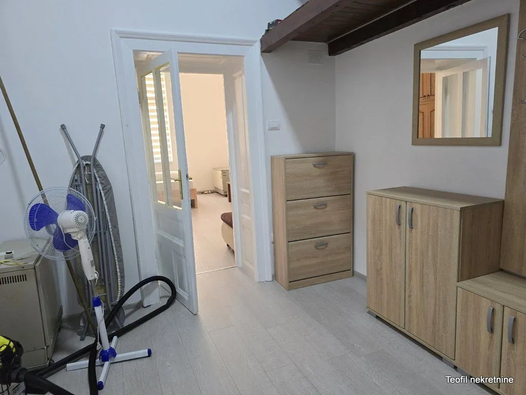 Izdavanje, dvosoban stan, 72m², Zemun Centar, Zemun Sve Podlokacije