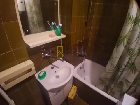 Prodaja, dvosoban stan, 76m², Blok 5, Podgorica - image 9