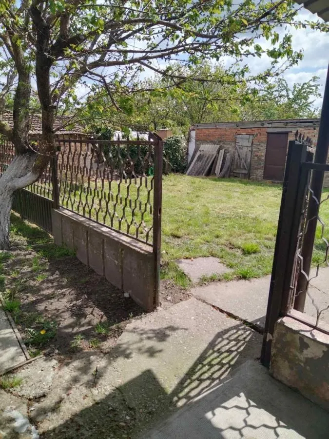Prodaja, kuća, 130m², Taraš, Zrenjanin