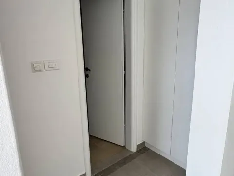 Prodaja, jednosoban stan, 68m², Lazi, Budva - image 7