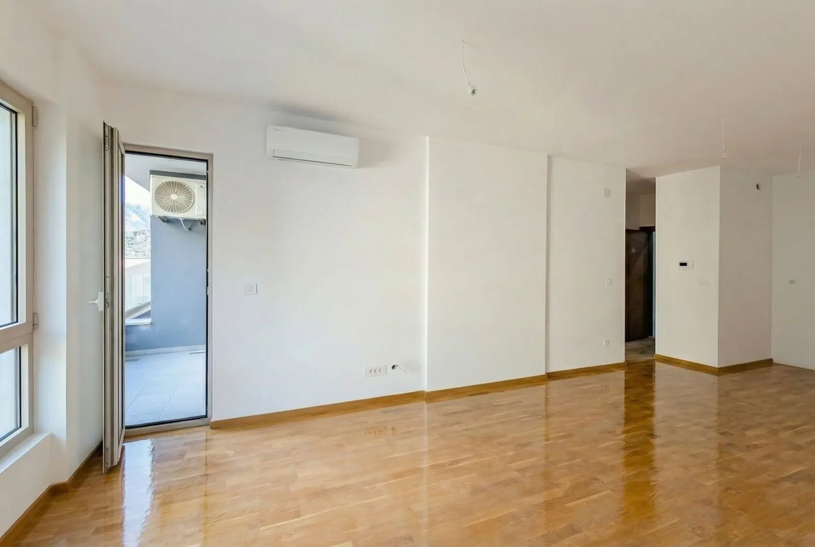 Prodaja, dvosoban stan, 44m², Bečići, Budva