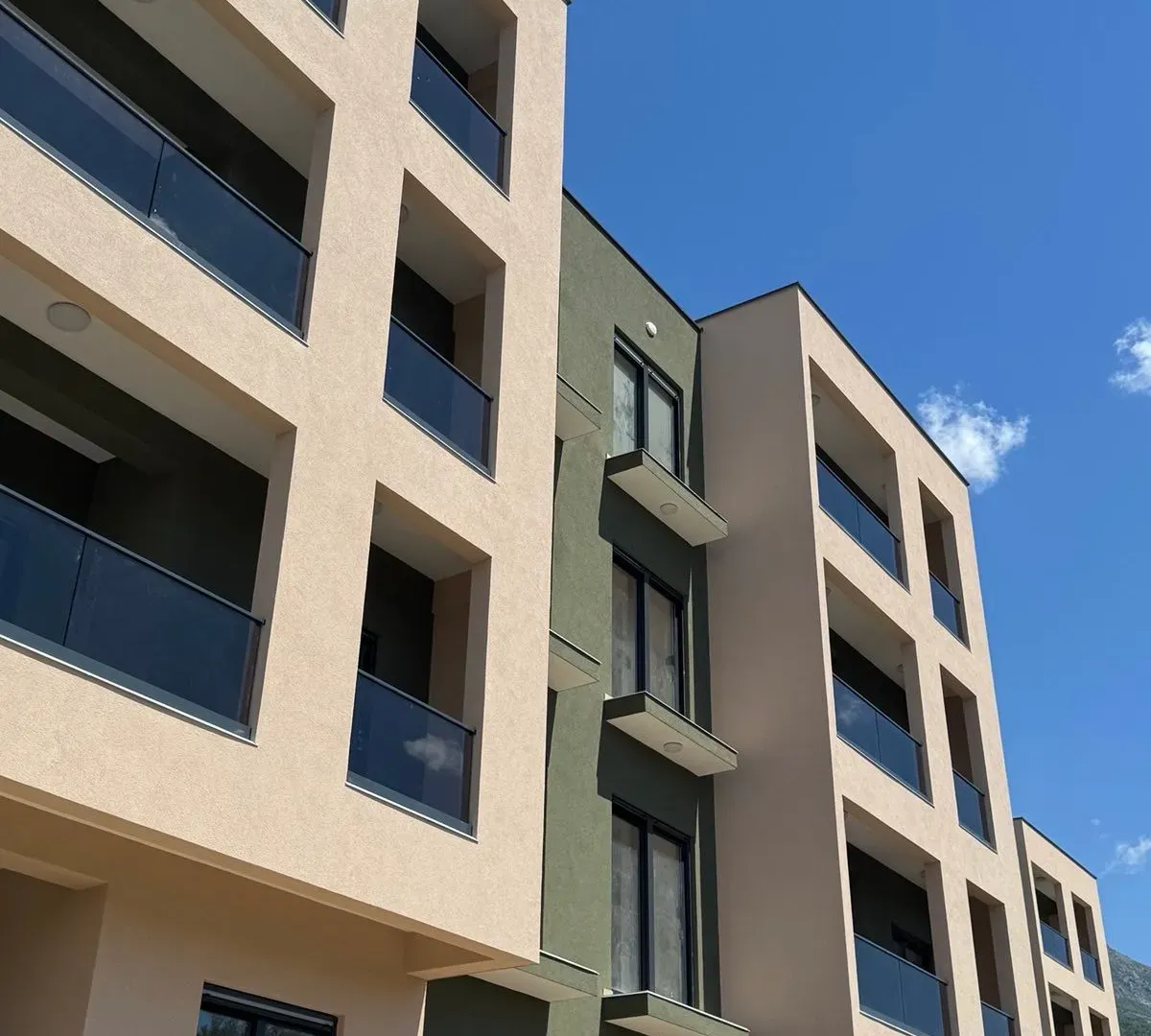Sale, two bedroom apartment, 60m², Stari Bar, Bar