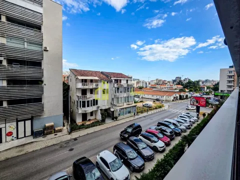 Sale, two bedroom apartment, 85m², Budva, Crna Gora - image 11