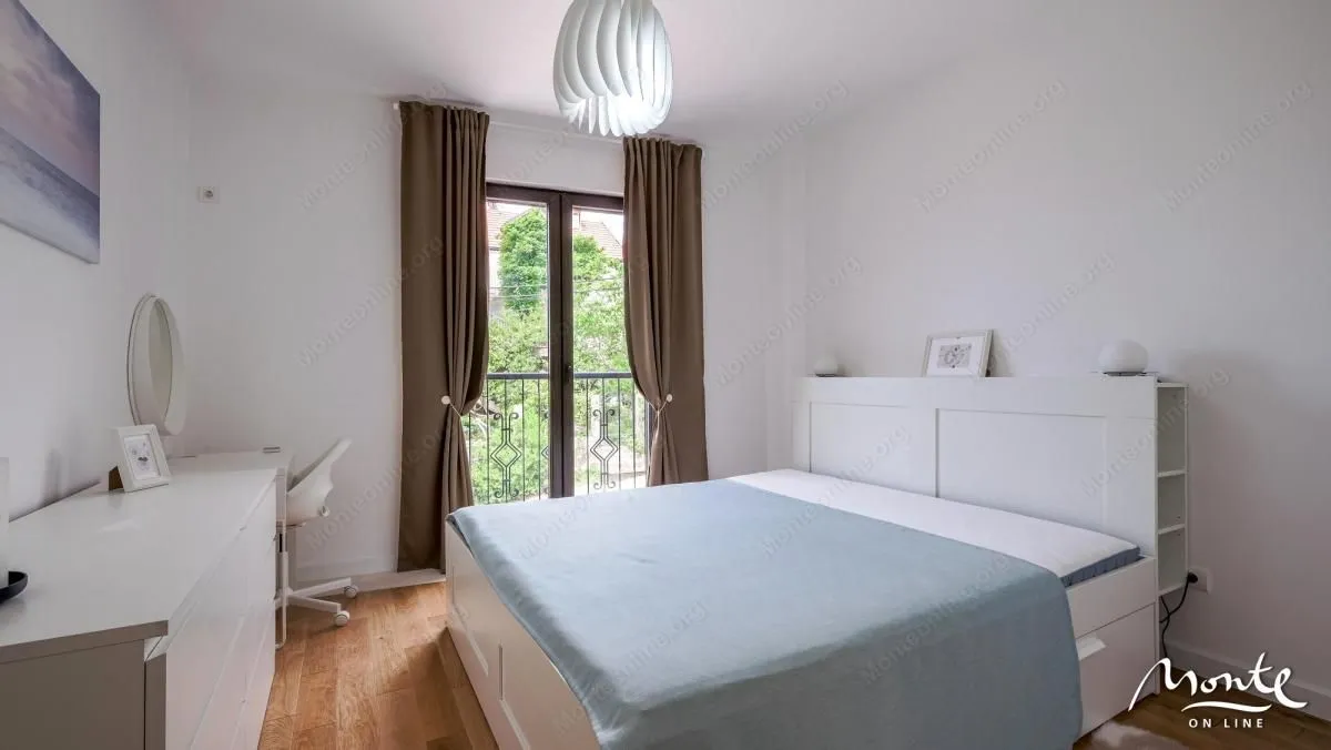 Prodaja, jednosoban stan, 50m², Centar, Tivat