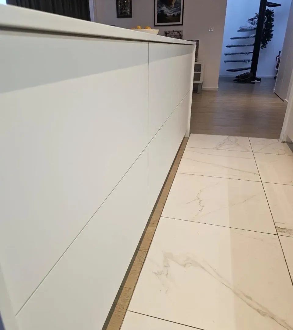 Prodaja, trosoban stan, 245m², Centar, Budva