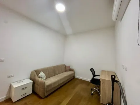 Izdavanje, dvosoban stan, 80m², Soho City, Bar - image 7