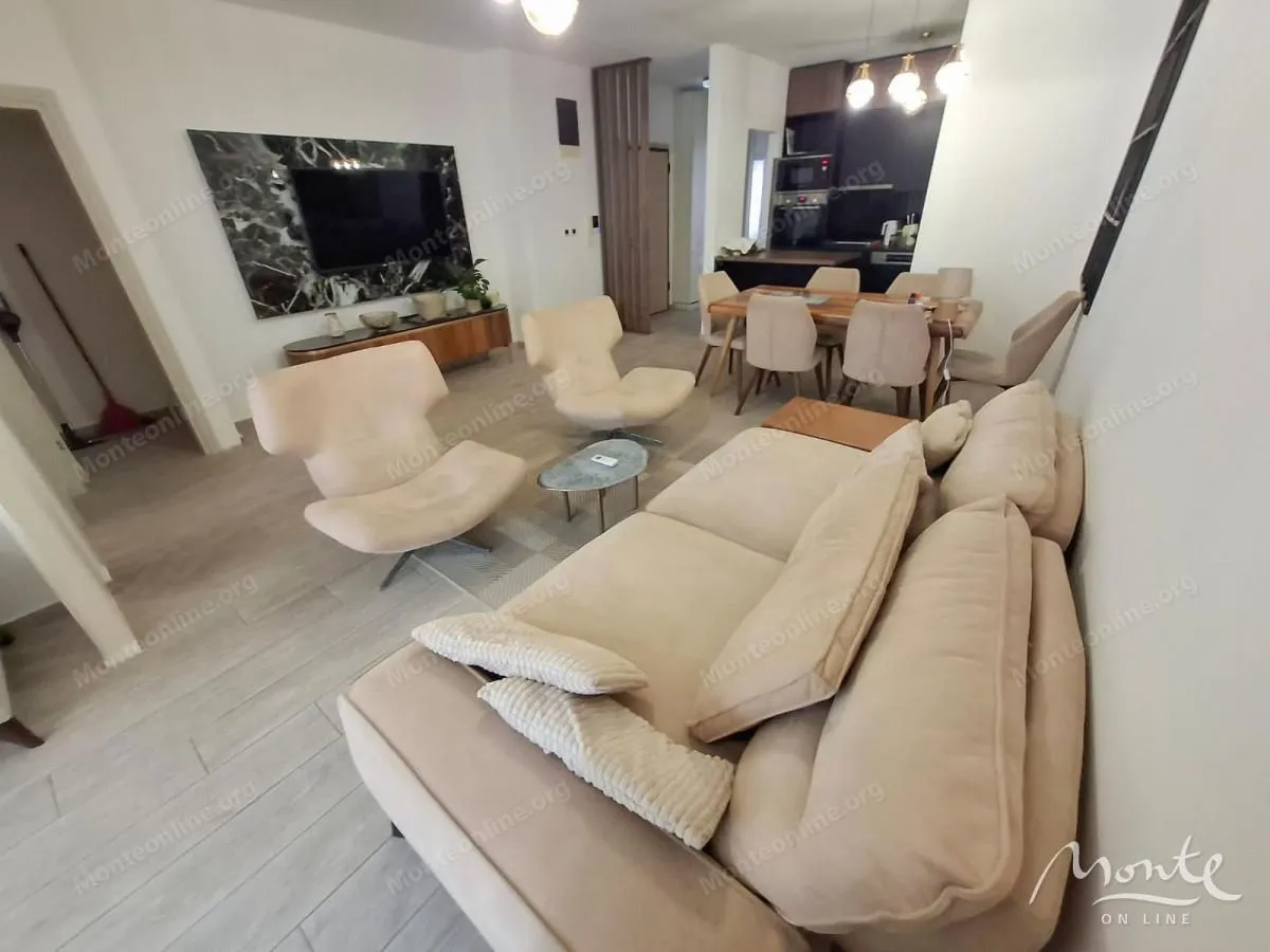 Prodaja, trosoban stan, 118m², Dubovica, Budva