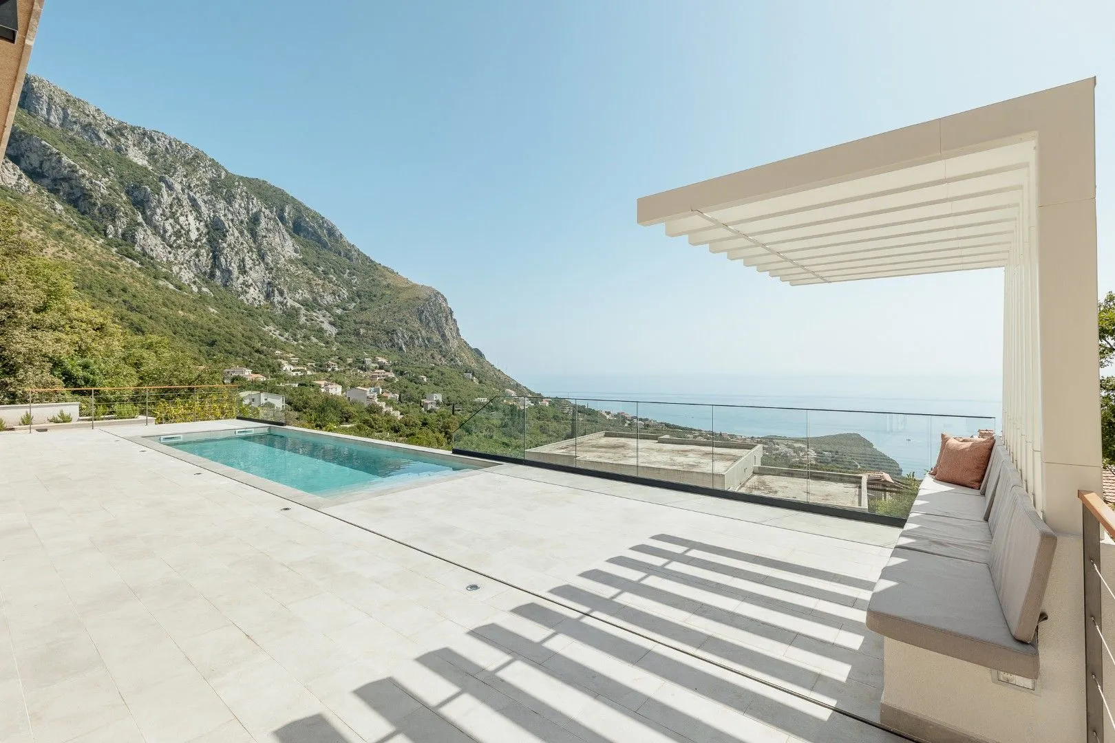 Sale, house, 250m², Blizikuće, Budva