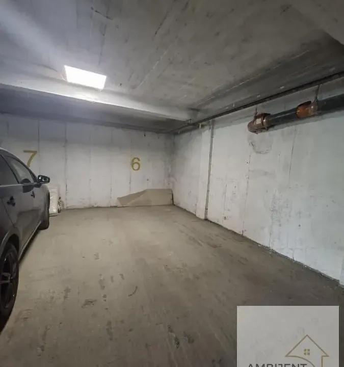 Sale, parking/garage, 12m², Vojvode Vlahovica, Beograd