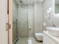 Izdavanje, dvosoban stan, 70m², Bečići, Budva - image 8