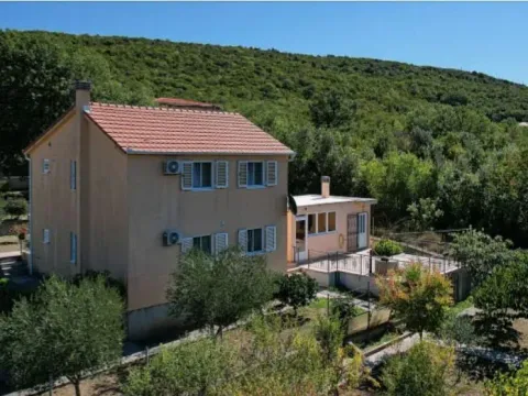 Prodaja, kuća, 169m², Kovači, Kotor - image 8