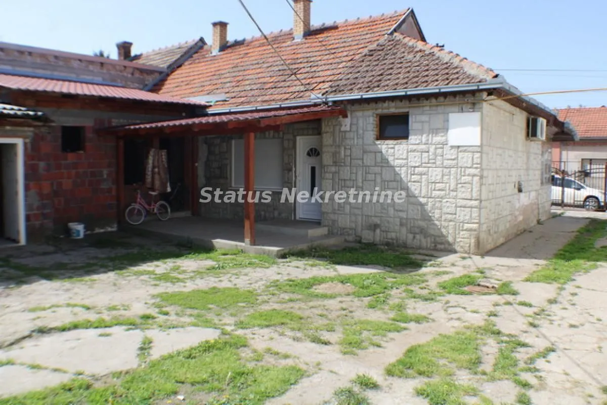 Prodaja, kuća, 110m², Slana Bara, Novi Sad Sve Podlokacije