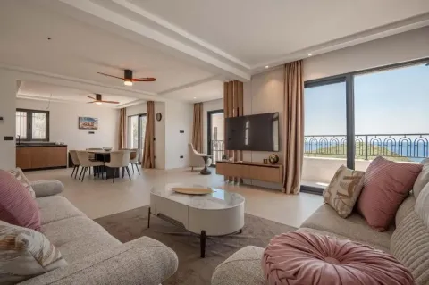 Rent, house, 318m², Reževići, Budva - image 2