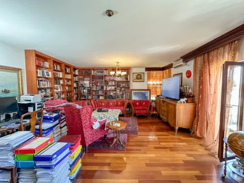Sale, three bedroom apartment, 136m², Gorica C, Podgorica - image 2