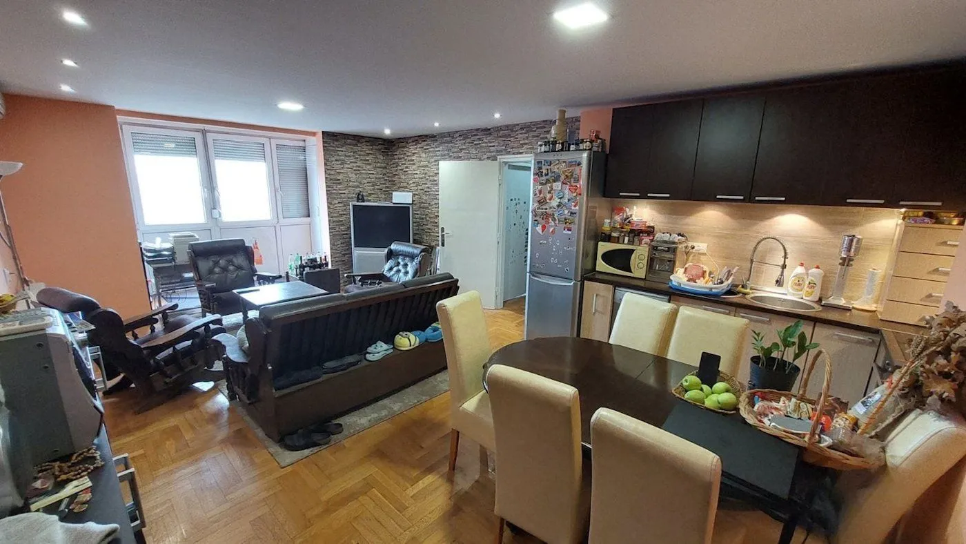 Izdavanje, jednosoban stan, 64m², Centar, Novi Sad