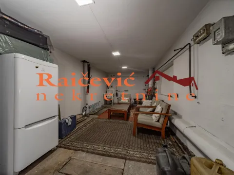 Sale, house, 125m², Zemun Kalvarija, Zemun Sve Podlokacije - image 18