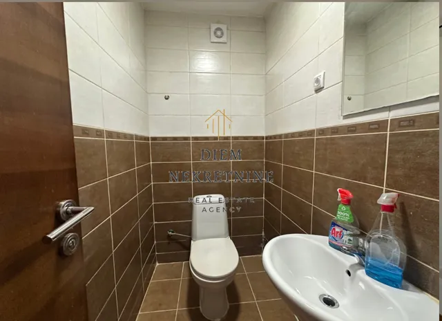 Prodaja, dvosoban stan, 73m², Dalmatinska ulica, Podgorica