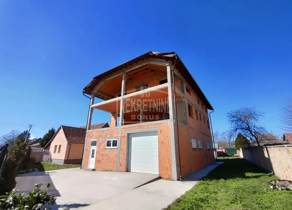 Sale, house, 505m², Novo Selo, Subotica