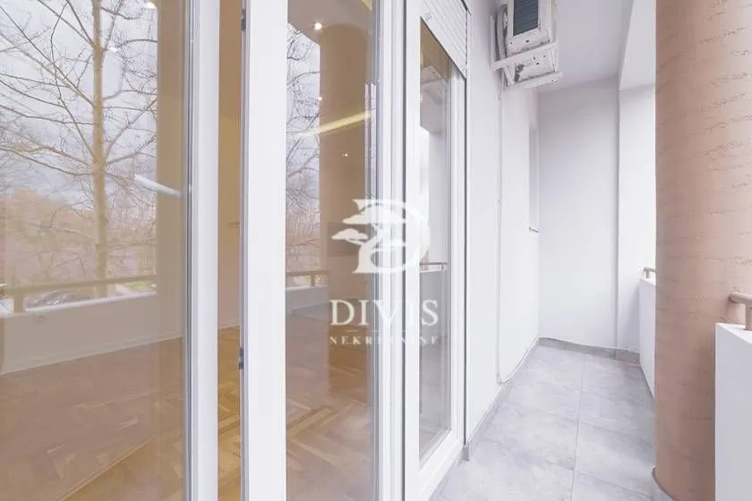 Sale, four bedroom apartment, 80m², Vračar Sve Podlokacije, Beograd