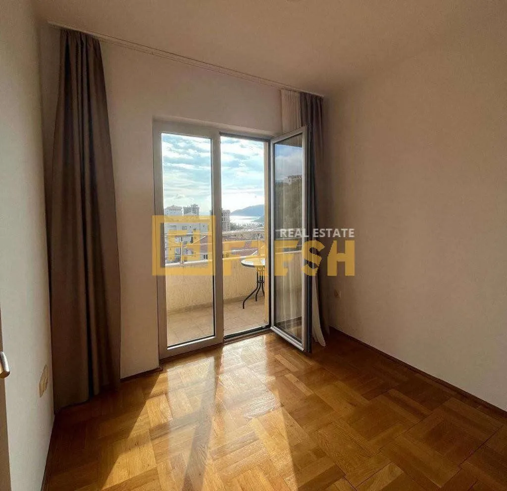 Rent, three bedroom apartment, 88m², Bečići, Budva