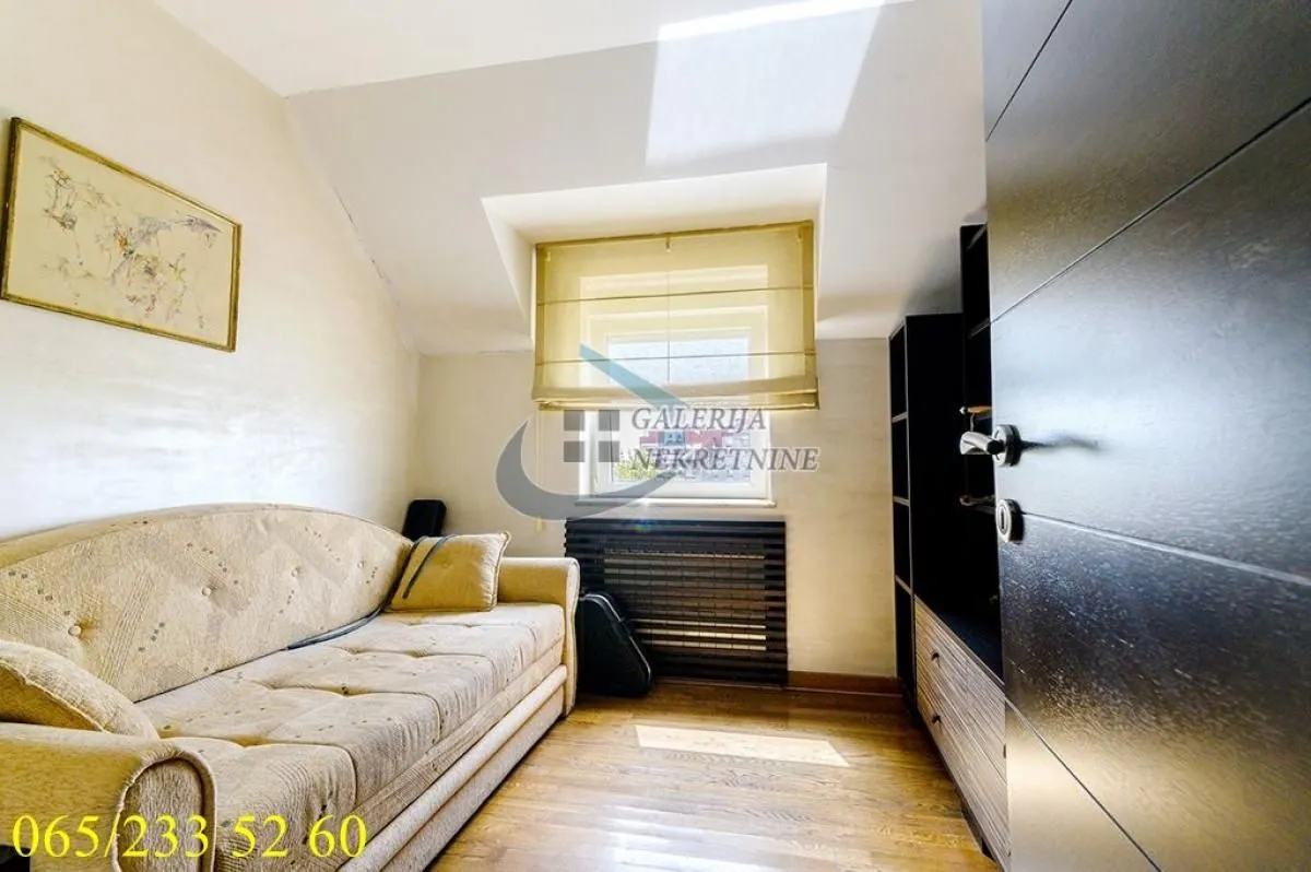 Prodaja, trosoban stan, 77m², Žarkovo, Beograd