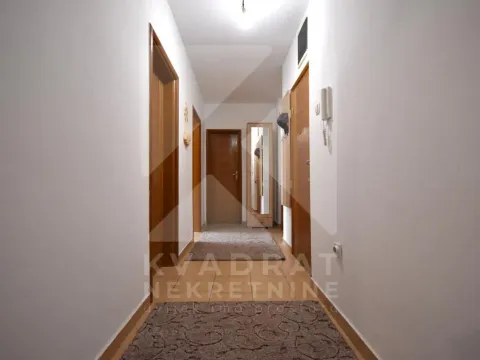 Izdavanje, dvosoban stan, 65m², Stari Aerodrom, Podgorica - image 11