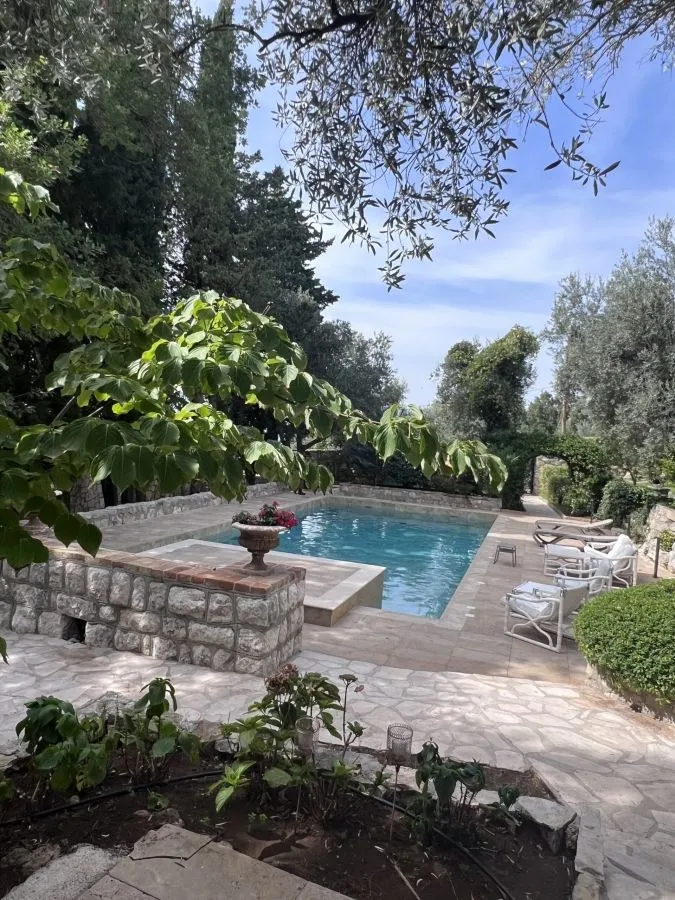 Sale, house, 550m², Reževići, Budva