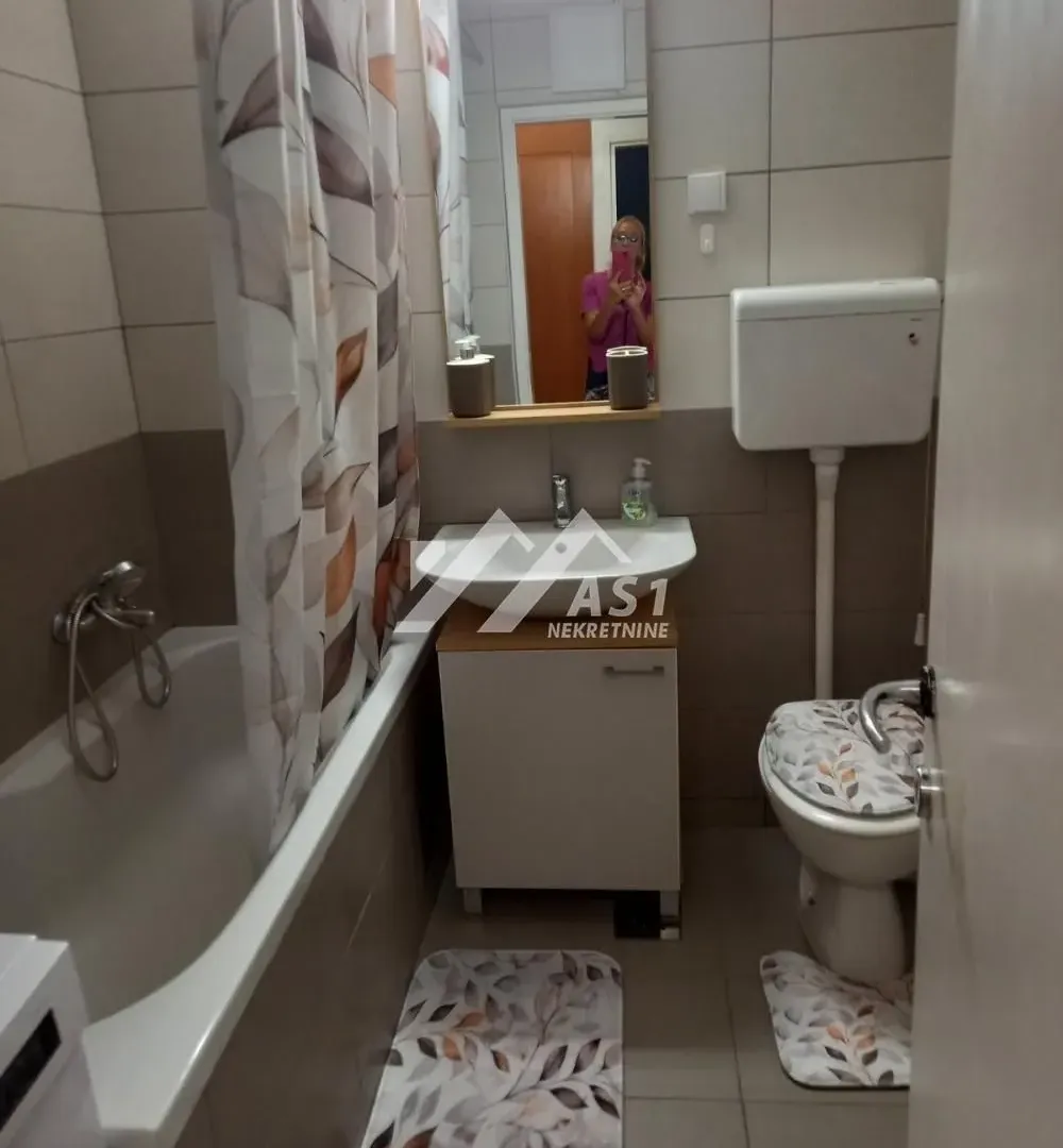 Izdavanje, dvosoban stan, 66m², Bulevar Oslobodjenja, Novi Sad Sve Podlokacije